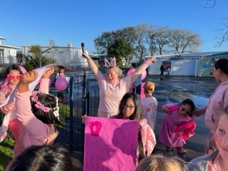 pink shirt 4